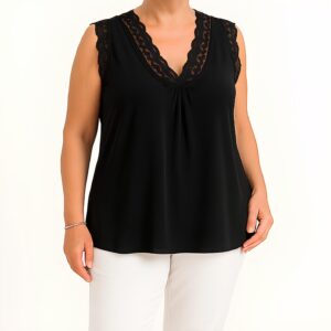 Blusa cavada detalhes renda