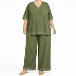 Conjunto oversized detalhes lantejoulas