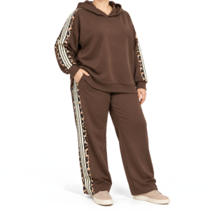 Conjunto desportivo detalhes leo